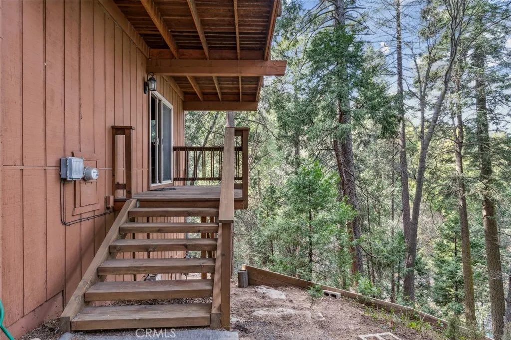 23959 Lakeview Drive, Crestline, California 92325 home-pic-31