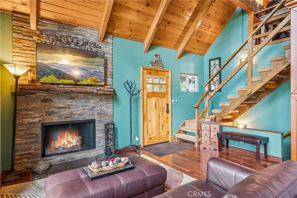 23959 Lakeview Drive, Crestline, California 92325 home-pic-13