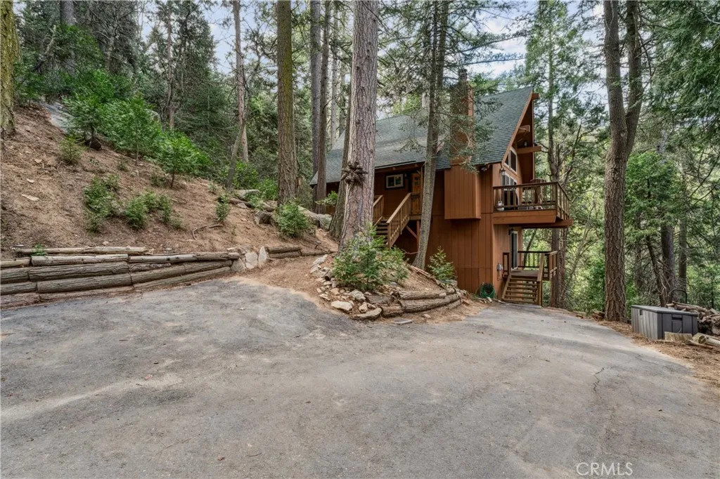 23959 Lakeview Drive, Crestline, California 92325 home-pic-5