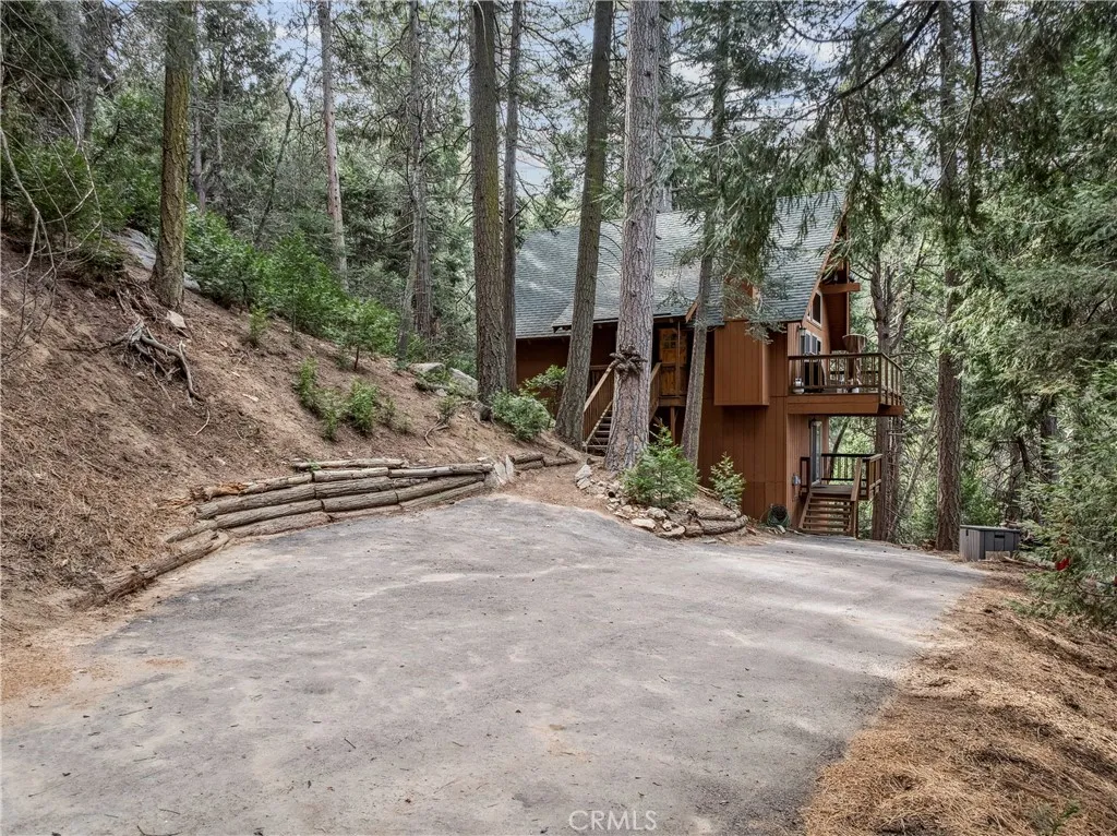 23959 Lakeview Drive, Crestline, California 92325 home-pic-35