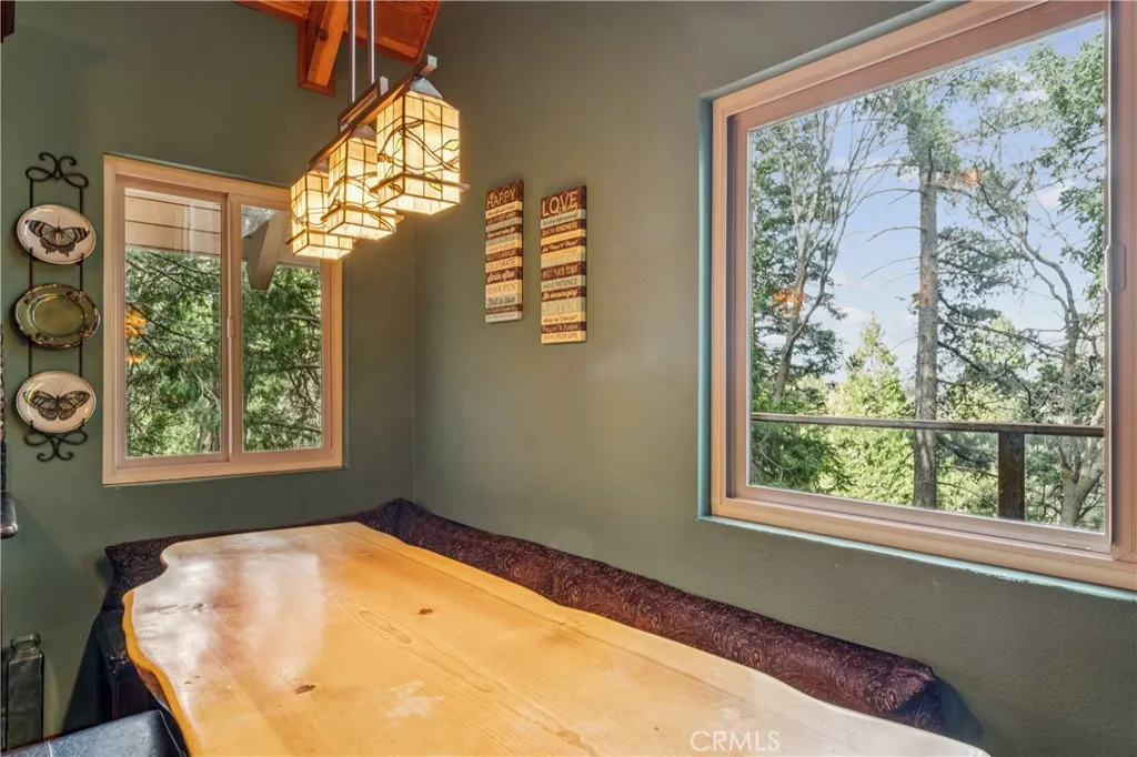23959 Lakeview Drive, Crestline, California 92325 home-pic-8