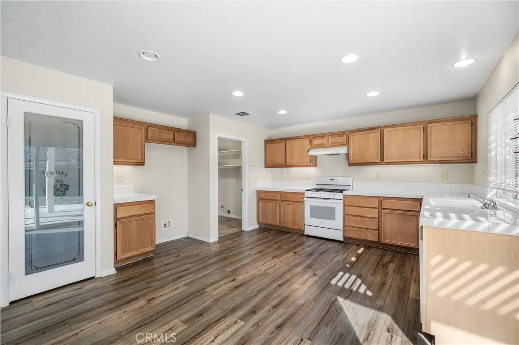 1232 Sunburst, Beaumont, California 92223 home-pic-15