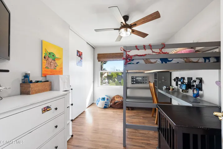 4959 Shady Trail St Simi Valley 2-25