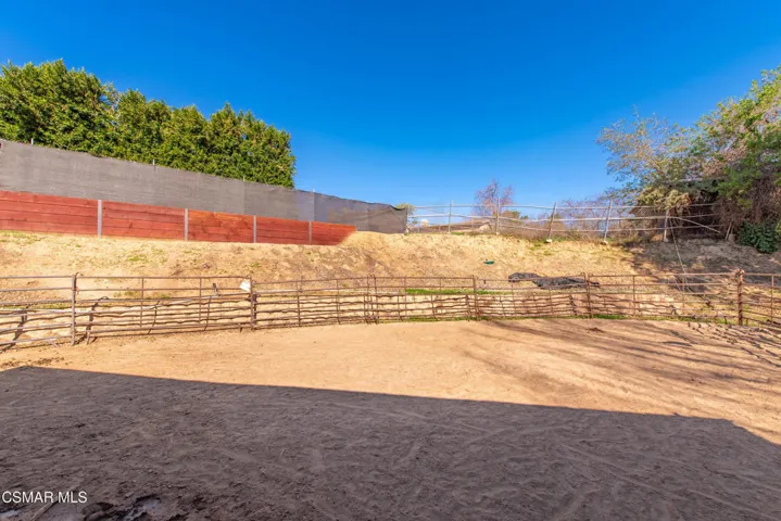 4959 Shady Trail St Simi Valley 2-45