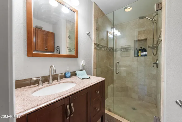 4959 Shady Trail St Simi Valley 2-26