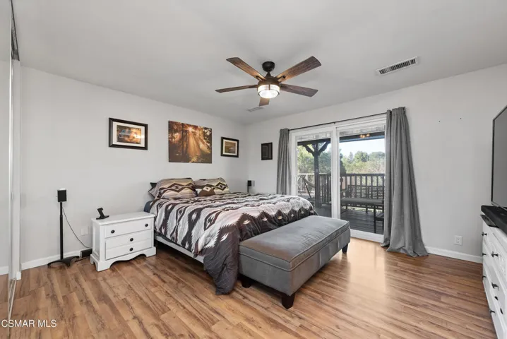 4959 Shady Trail St Simi Valley 2-21