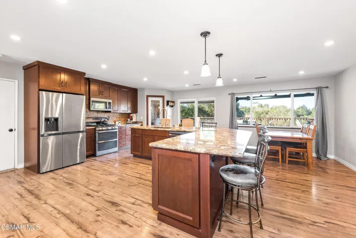 4959 Shady Trail St Simi Valley 2-14