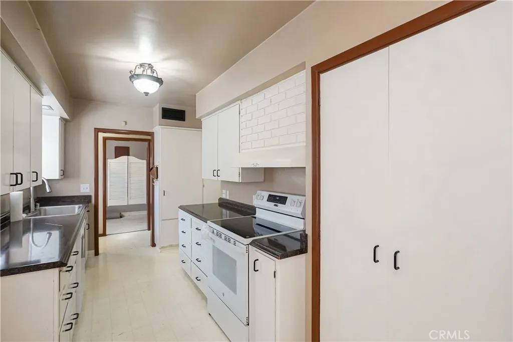 2038 H, Merced, California 95340 home-pic-12