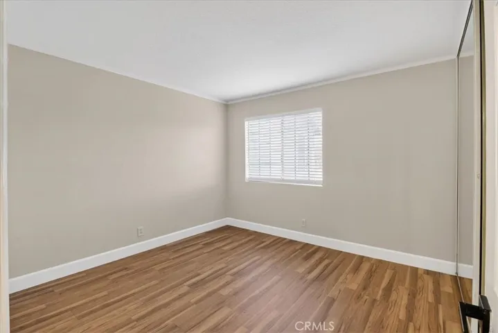 LARGE SECONDARY BEDROOM!