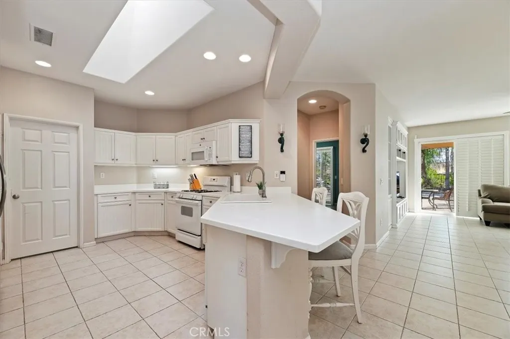 9133 Espinosa, Corona, California 92883 home-pic-3