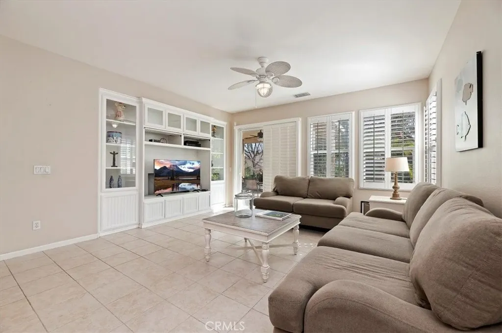 9133 Espinosa, Corona, California 92883 home-pic-11