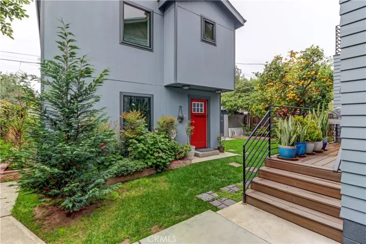 223 N. St. Andrews, Los Angeles, California 90004