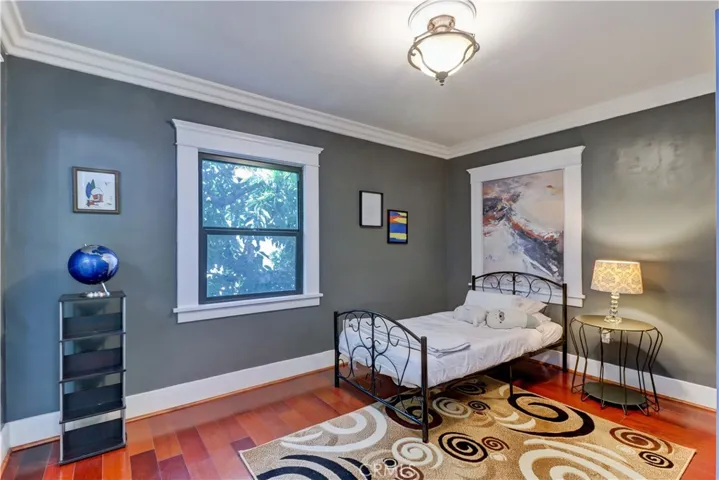 223 N. St. Andrews, Los Angeles, California 90004