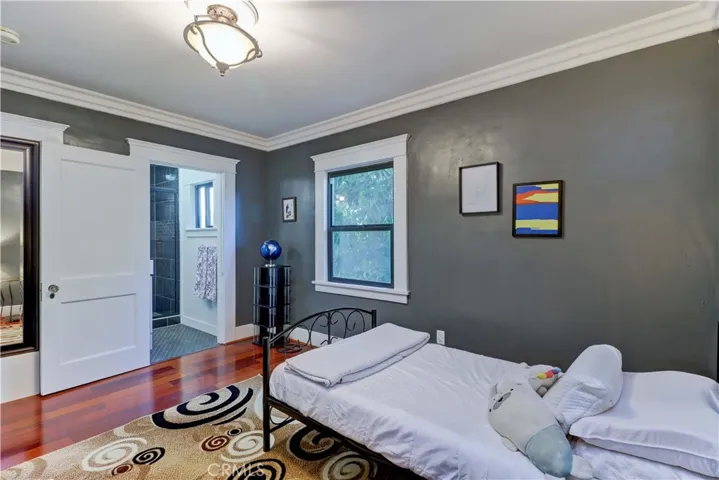 223 N. St. Andrews, Los Angeles, California 90004