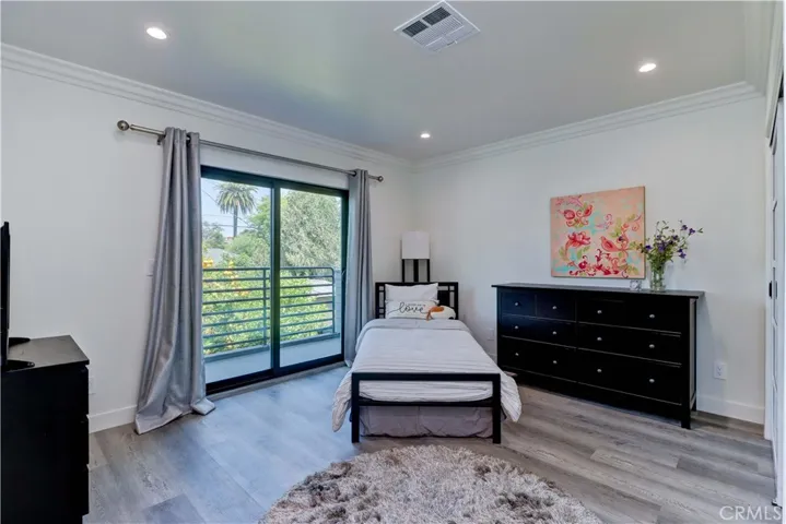 223 N. St. Andrews, Los Angeles, California 90004