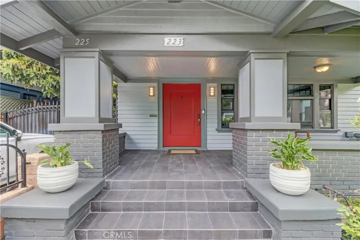 223 N. St. Andrews, Los Angeles, California 90004