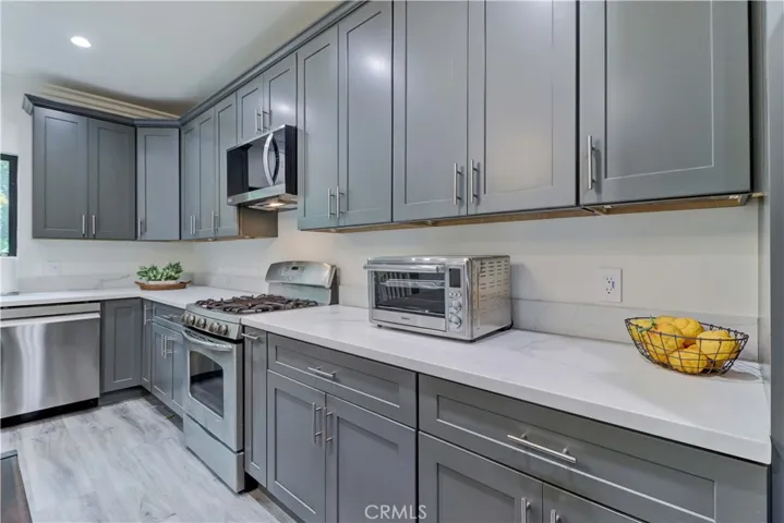 223 N. St. Andrews, Los Angeles, California 90004