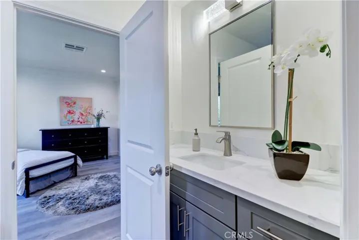 223 N. St. Andrews, Los Angeles, California 90004
