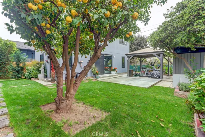 223 N. St. Andrews, Los Angeles, California 90004