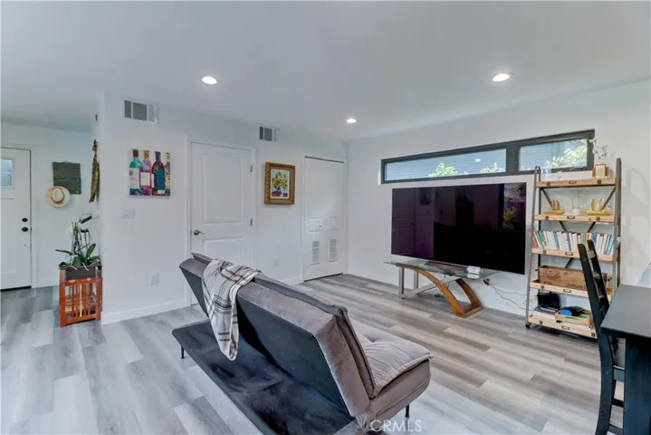 223 N. St. Andrews, Los Angeles, California 90004