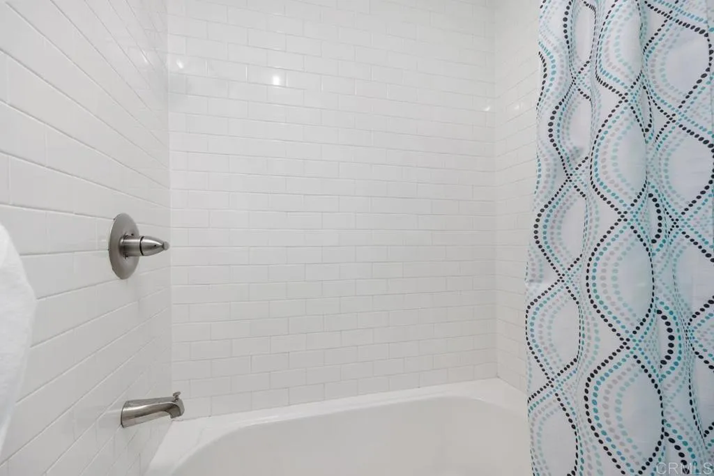 1715 Kennington Road, Encinitas, California 92024 home-pic-24