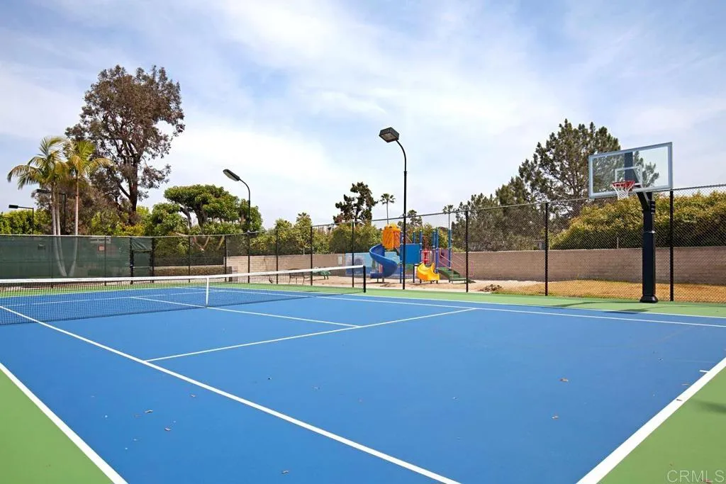 1715 Kennington Road, Encinitas, California 92024 home-pic-33