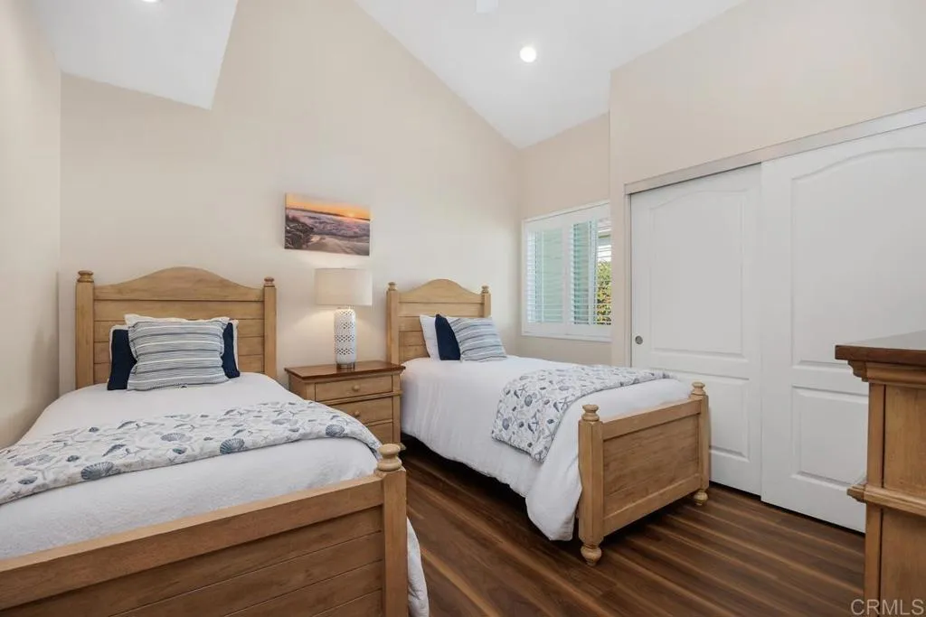 1715 Kennington Road, Encinitas, California 92024 home-pic-22
