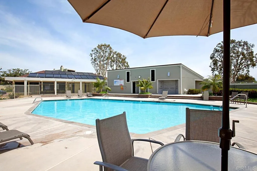 1715 Kennington Road, Encinitas, California 92024 home-pic-32
