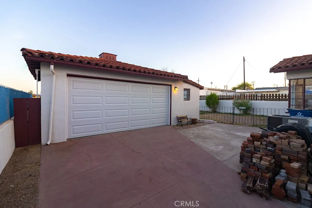 1417 Highland Avenue, Needles, California 92363 home-pic-38