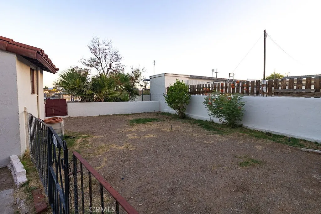1417 Highland Avenue, Needles, California 92363 home-pic-41