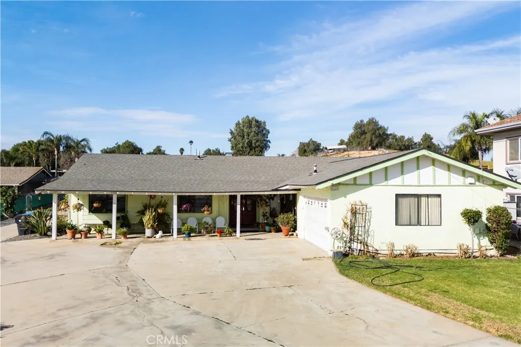 2160 Temescal Avenue, Norco, California 92860 home-pic-1