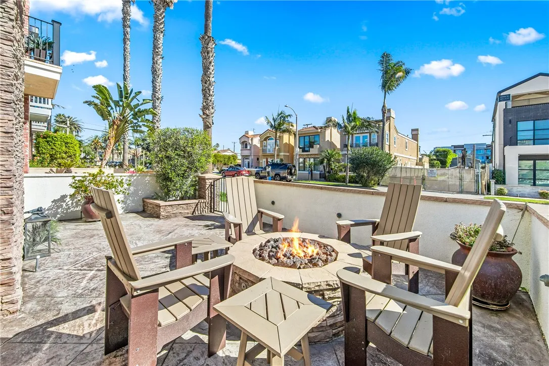 219 2nd Street, Huntington Beach, California 92648 home-pic-2