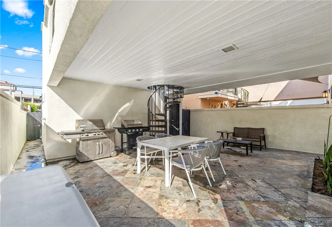 219 2nd Street, Huntington Beach, California 92648 home-pic-23