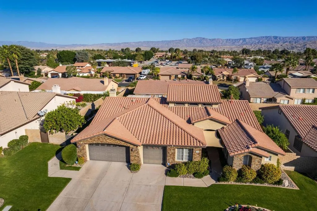 78910 Galaxy Drive, La Quinta, California 92253 home-pic-45