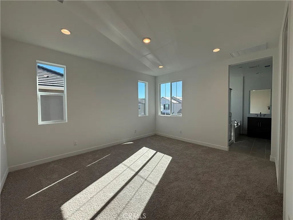 413 Checkerbloom Lane, Santa Paula, California 93060 home-pic-4