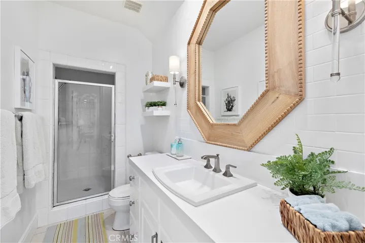 Private bath for this room and the room beyond!