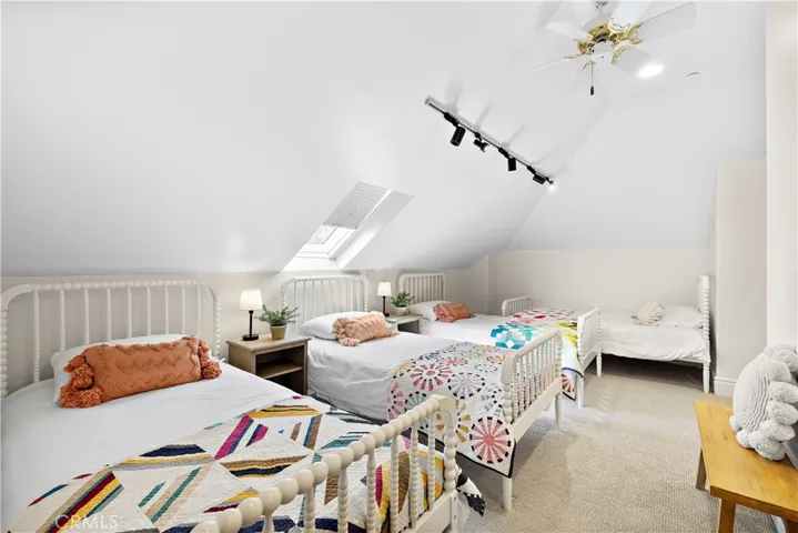 The DARLING bunk room as it currently is used.  The space?  AMAZING!!!!!