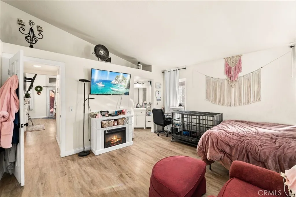 11355 Larchwood, Fontana, California 92337 home-pic-14