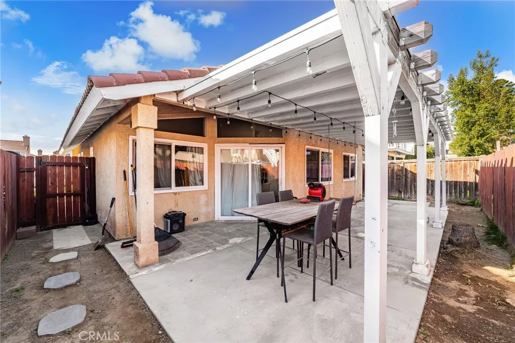 11355 Larchwood, Fontana, California 92337 home-pic-23