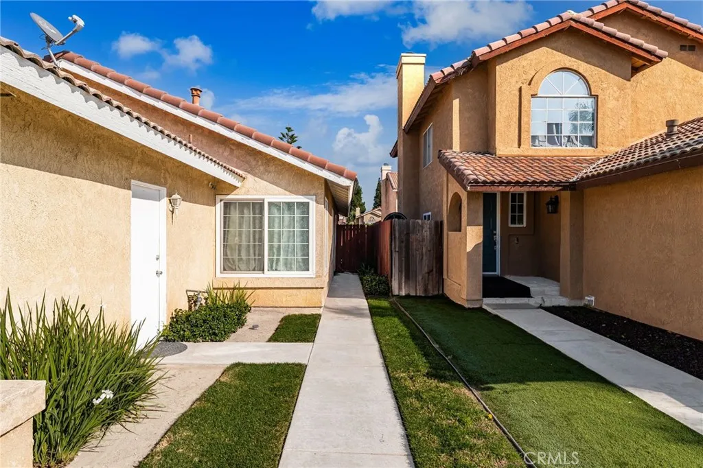 11355 Larchwood, Fontana, California 92337 home-pic-5