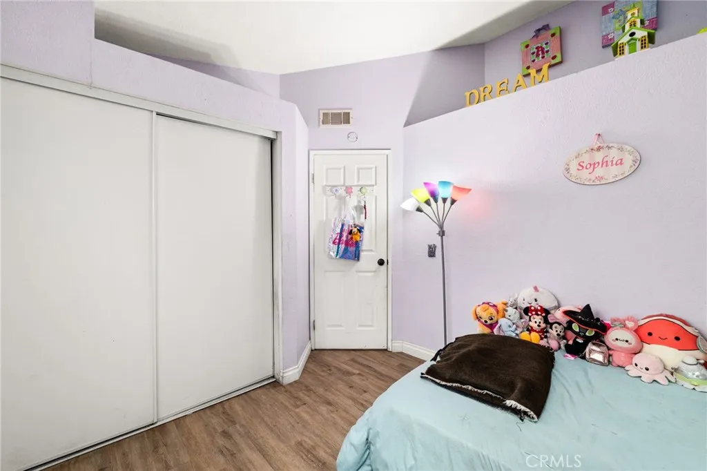 11355 Larchwood, Fontana, California 92337 home-pic-18
