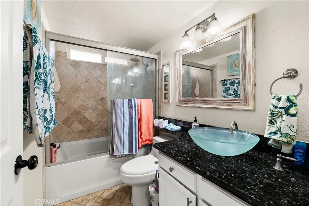 11355 Larchwood, Fontana, California 92337 home-pic-19