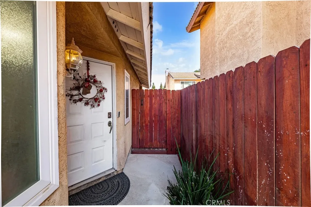 11355 Larchwood, Fontana, California 92337 home-pic-6