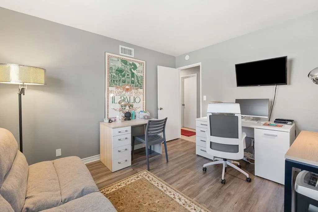 Guestroom/Office