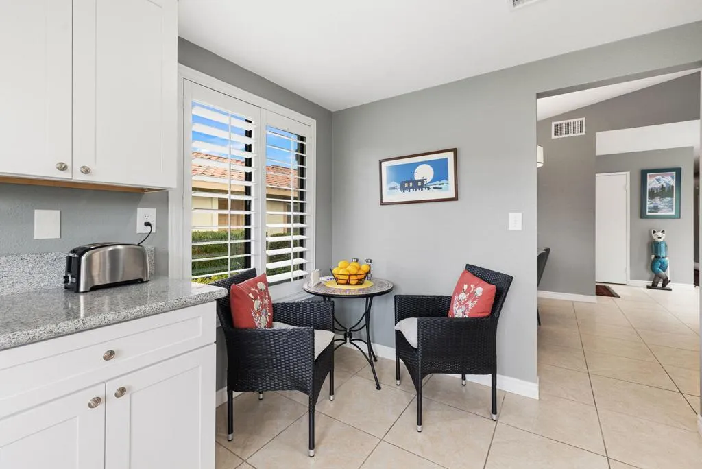 Kitchen Dinette
