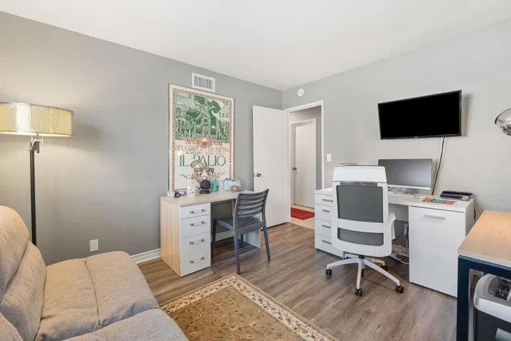 Guestroom/Office