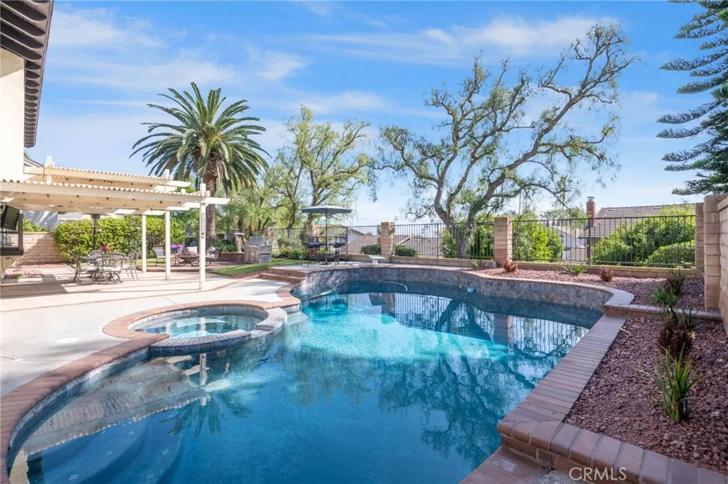 21162 Via Lugo, Yorba Linda, California 92887 home-pic-2