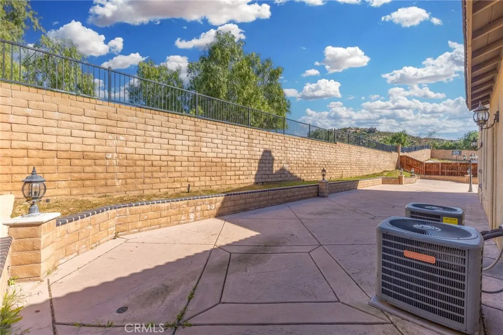 27212 Golden Field Court, Moreno Valley, California 92555 home-pic-55