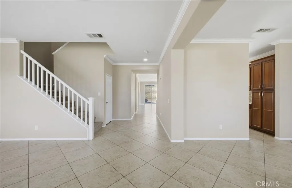 27212 Golden Field Court, Moreno Valley, California 92555 home-pic-4