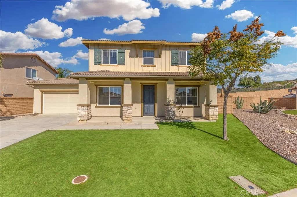 27212 Golden Field Court, Moreno Valley, California 92555 home-pic-2